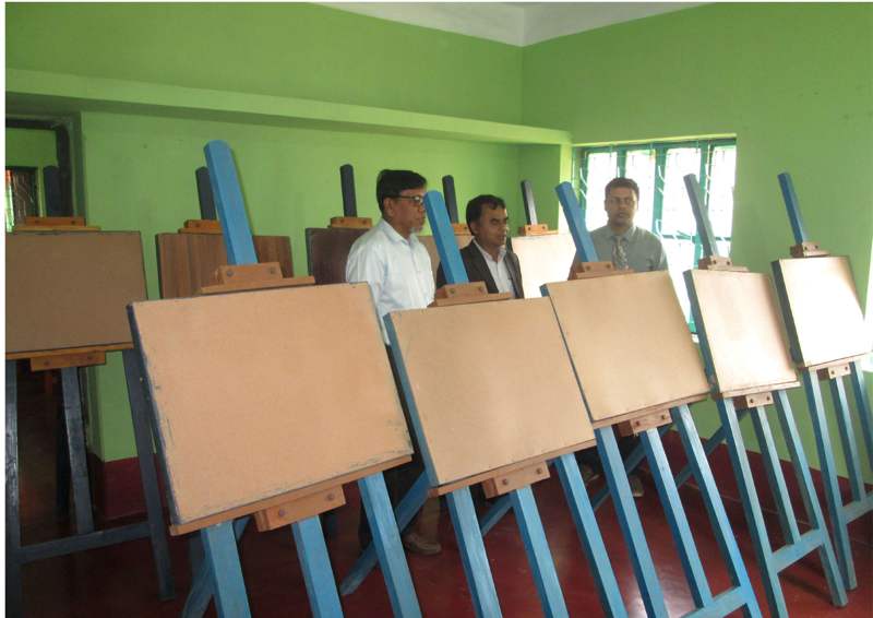 চারুকলা: ইজেল কক্ষ